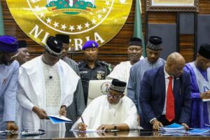 Tinubu ya gana da sabbin hafsoshin tsaro